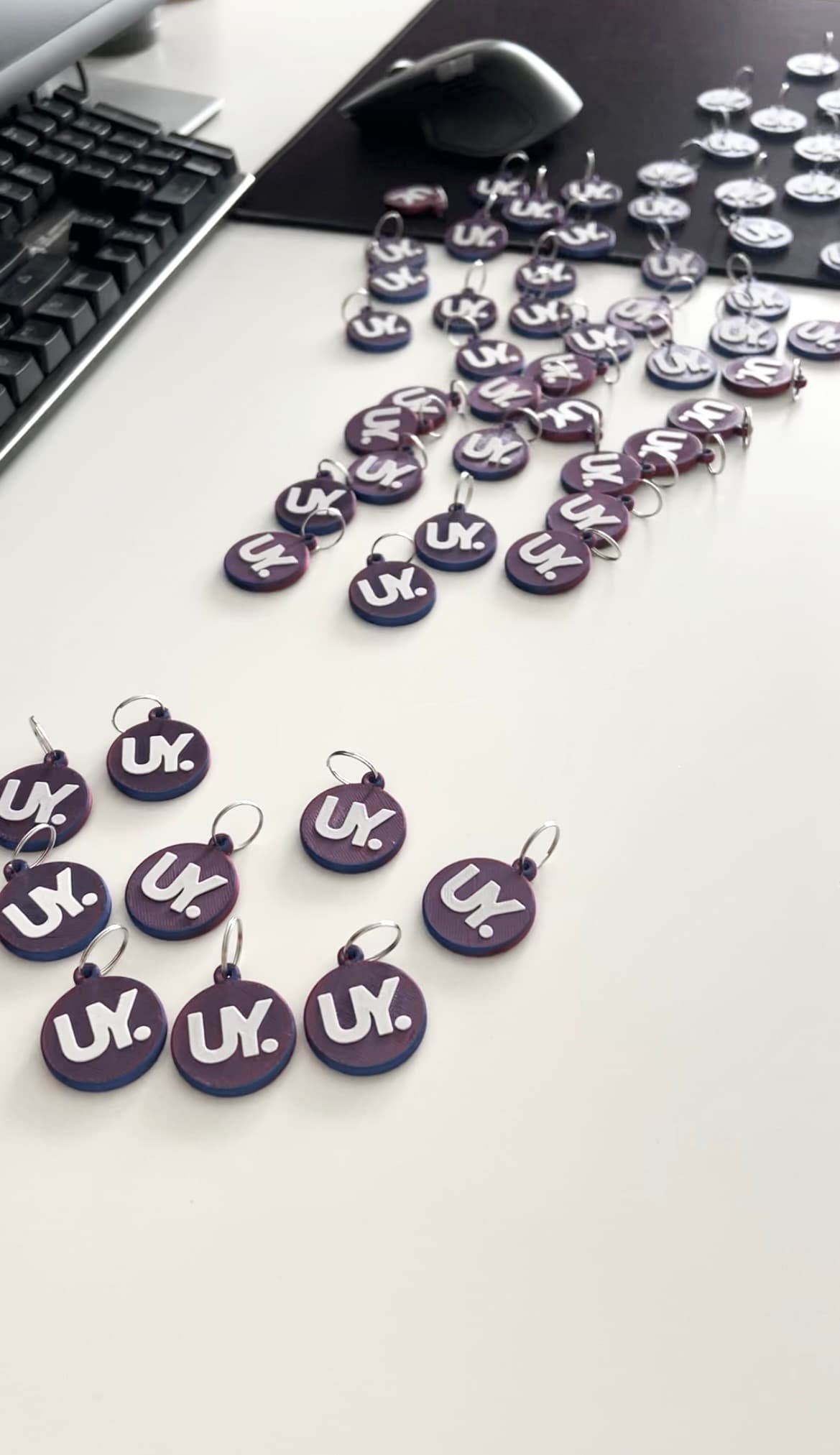 Brelok NFC dwukolorowy — Opcja dla HoReCa